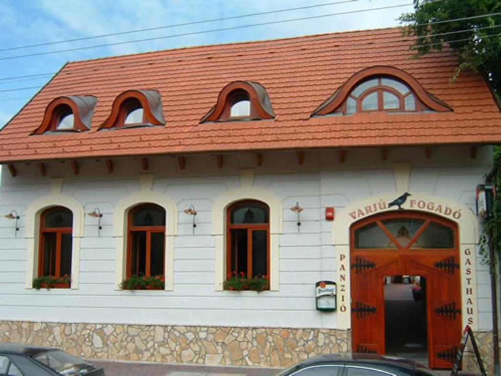 Varju Fogado Tapolca Bed & Breakfast Ngoại thất bức ảnh